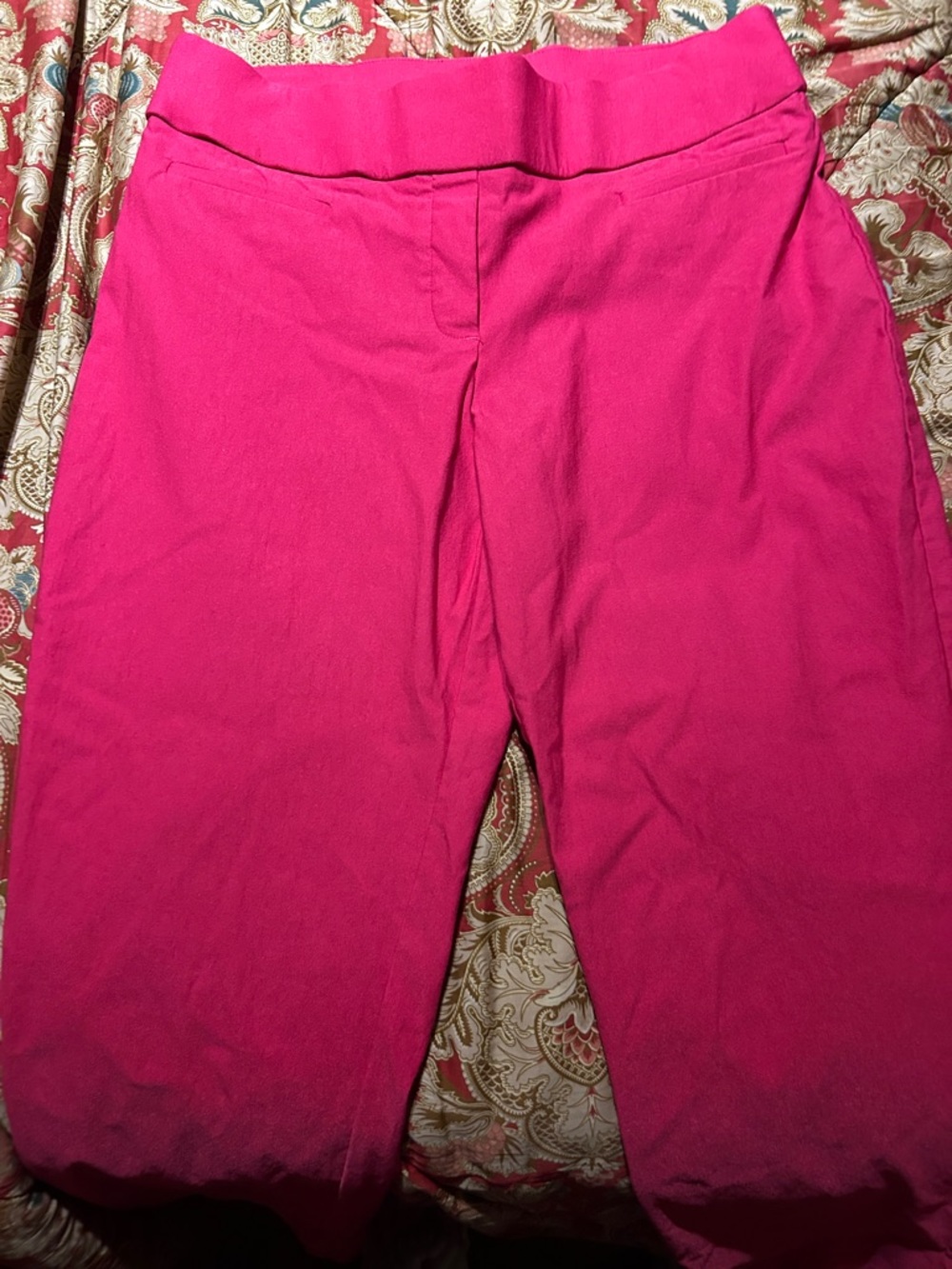 Apt 9 Fuchsia pink Capri pants